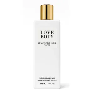 Flacon blanc LOVE BODY à capuchon doré, posé sur fond blanc. Étiquette parisienne raffinée, éclat doux et net.