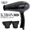 Sèche-cheveux professionnel noir Gi&Gi KRON plus 2400W avec 2 embouts concentrateurs. Technologie de coiffage.