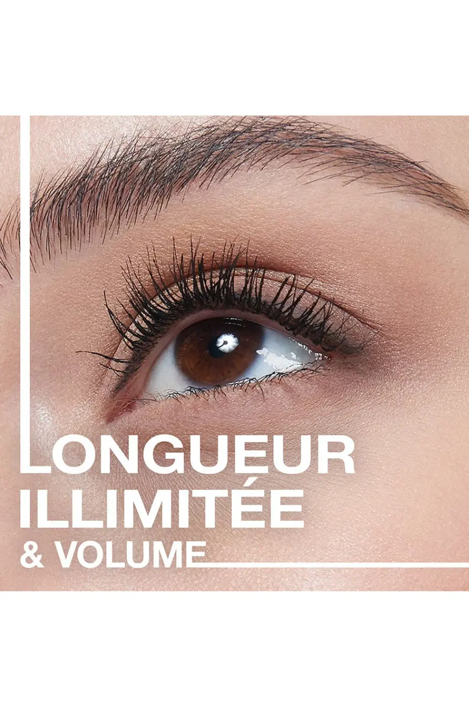 Longueur Illimitée & Volume – Mascara Sky High Gros plan sur un œil portant du mascara (cils longs et volumineux) avec le texte "Longueur Illimitée & Volume" pour un effet Sky High.