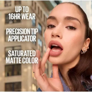 Maybelline SuperStay Matte Ink. Modèle portant un nude. Tenue 16H, applicateur de précision, couleur mate saturée.