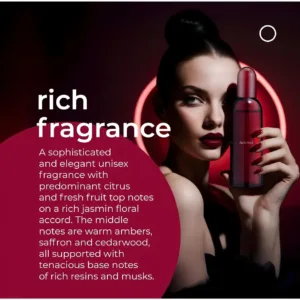 Une femme élégante tenant le flacon Dark Red. Image promotionnelle avec description des notes olfactives riches.