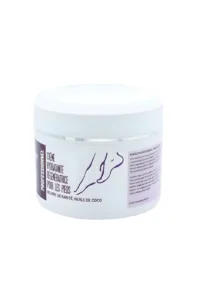 Crème pieds régénératrice K-Reine 250ml au beurre de karité et huile de coco pour hydrater les talons secs et fendillés.