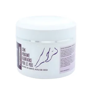 Crème pieds régénératrice K-Reine 250ml au beurre de karité et huile de coco pour hydrater les talons secs et fendillés.