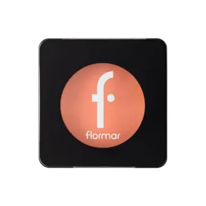 Boîtier noir ouvert révélant le blush poudre Flormar 100 Matte Peach, une teinte pêche douce au fini mat et velouté.