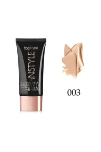 Tube noir de fond de teint Topface Instyle avec échantillon de texture crémeuse beige n°003 sur fond blanc épuré.