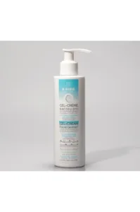 Flacon pompe de gel-crème nettoyant visage K-REINE Hydra-Confort pour peaux sensibles et déshydratées, formule naturelle.
