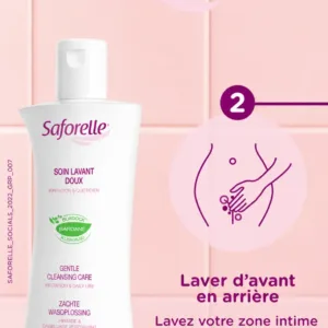 Illustration montrant l'étape 2 du soin Saforelle : le geste de nettoyage de la zone intime de l'avant vers l'arrière.
