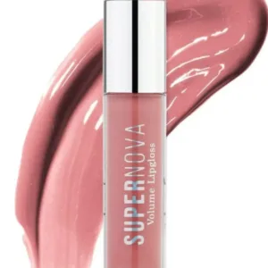 Flacon Topface Supernova 002 Reimagine devant un large swatch de texture gloss rose poussiéreux brillant.