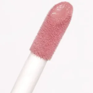Gros plan de l'applicateur du gloss TopFace Supernova N°005 Aura, texture rose brillante et embout mousse précis.