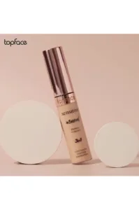 Correcteur 3-en-1 Topface Sensitive Mineral N002 Rose Beige, enrichi en prébiotiques pour peaux sensibles et sèches.