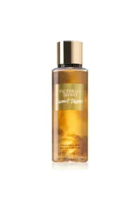 Flacon doré de brume parfumée Coconut Passion de Victoria's Secret, 250 ml, aux notes de noix de coco et vanille chaude.