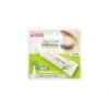 Emballage de colle à cils Kiss transparente à l'aloès, tube avec embout de précision sur fond blanc et vert, 7g.