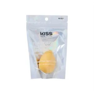 Éponge de maquillage KISS New York Teardrop jaune dans son emballage argenté hermétique, modèle MUS03 sans latex.
