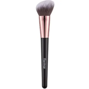 Pinceau à blush biseauté Flormar aux poils doux bicolores et manche noir pour un teint éclatant.