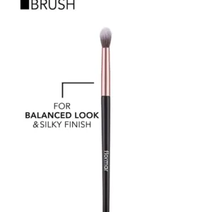 Pinceau Blending Brush Flormar avec mentions textuelles sur le fini soyeux et le rendu équilibré du maquillage des yeux.