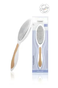 Râpe à pieds ergonomique Titania blanche et beige avec face en acier inoxydable et lime en émeri.