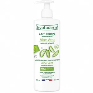 Flacon de lait corps hydratant Evoluderm Aloe Vera 500ml pour tous types de peaux sur fond blanc neutre et propre.